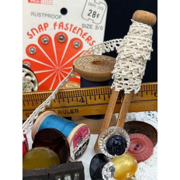 All Vintage Sewing Assemblage Sewing Room Seamstress Gift Decor - Picture 2 of 7